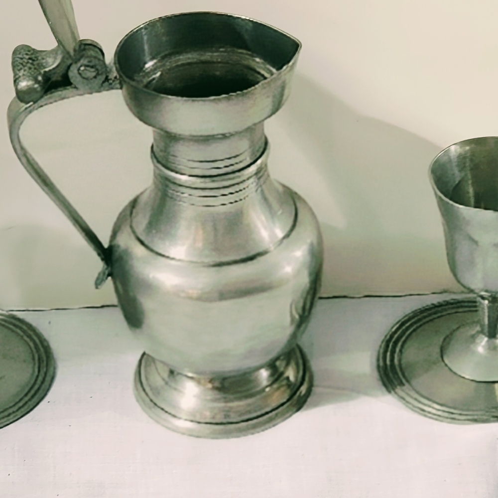 Silver Serveware Pitcher with Classic Design